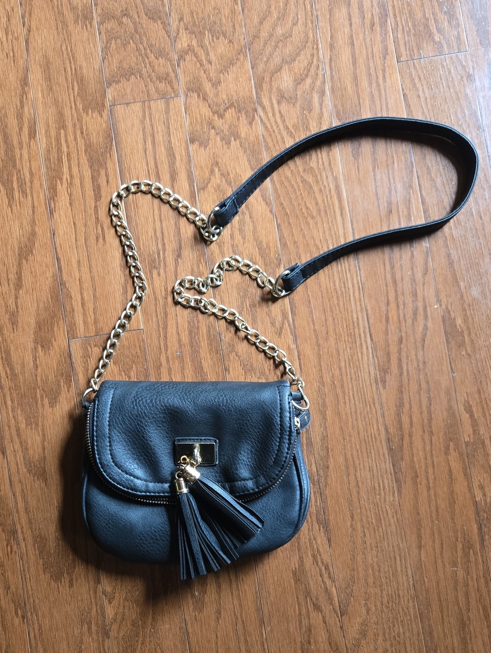 Yoki Black Crossbody Bag with Gold Chain and Tassel